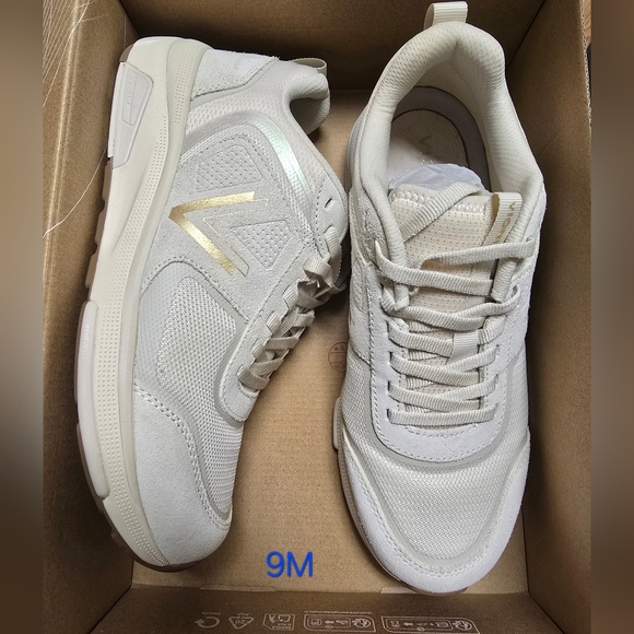 Vionic Walk Strider Sneaker - Picture 8 of 8